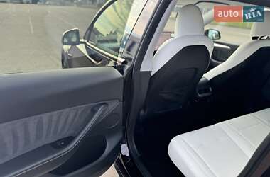 Внедорожник / Кроссовер Tesla Model Y 2024 в 