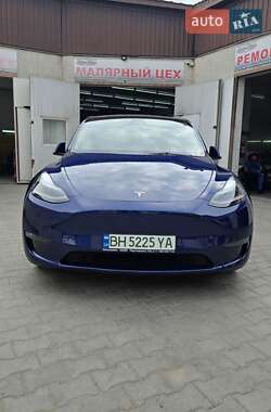 Внедорожник / Кроссовер Tesla Model Y 2023 в 