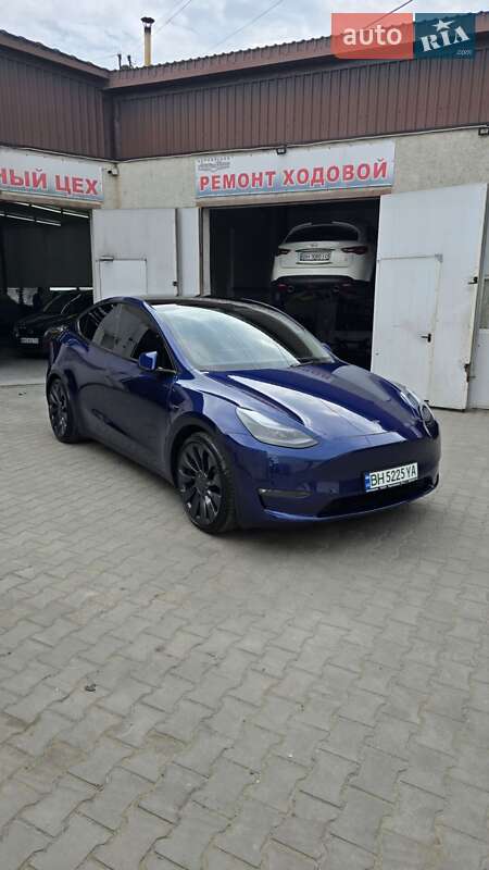 Внедорожник / Кроссовер Tesla Model Y 2023 в 