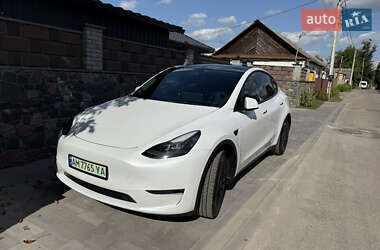 Внедорожник / Кроссовер Tesla Model Y 2023 в 
