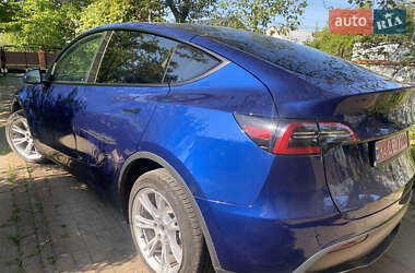 Внедорожник / Кроссовер Tesla Model Y 2024 в 