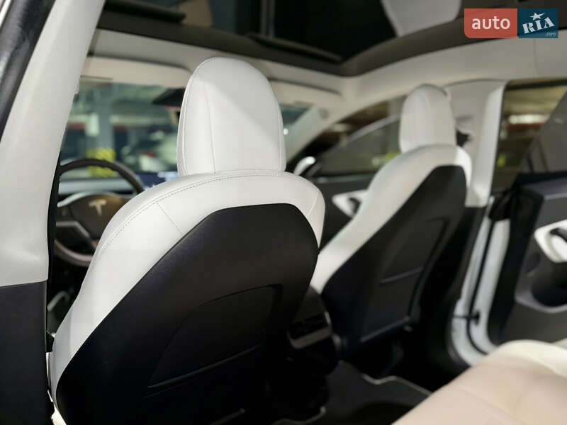 Внедорожник / Кроссовер Tesla Model Y 2021 в Киеве