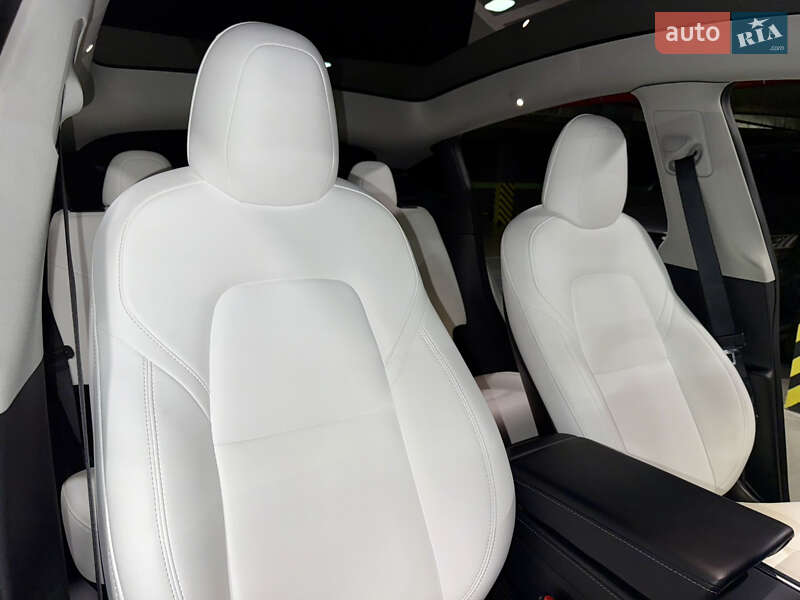 Внедорожник / Кроссовер Tesla Model Y 2021 в Киеве