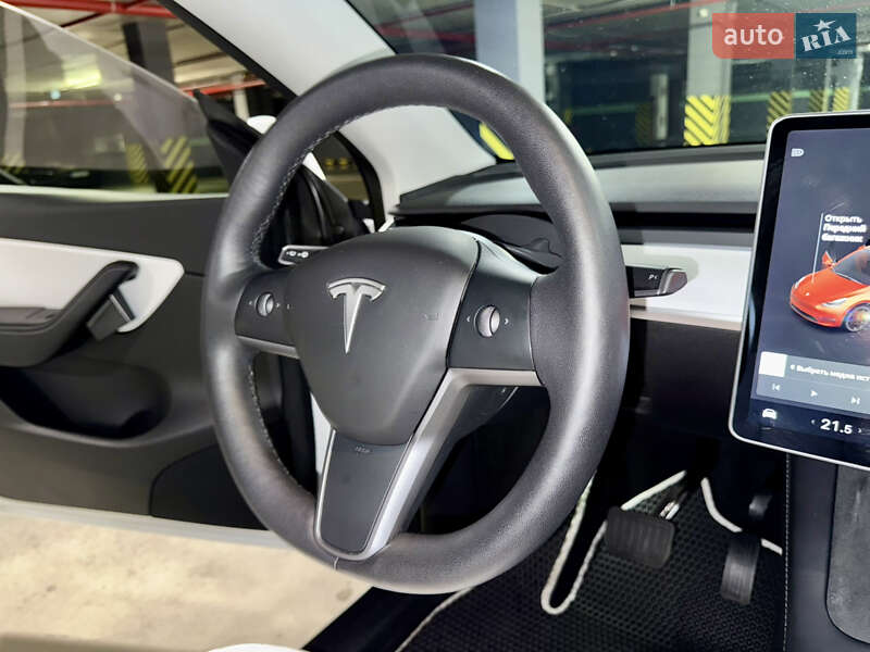 Внедорожник / Кроссовер Tesla Model Y 2021 в Киеве