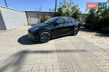 Внедорожник / Кроссовер Tesla Model Y 2024 в 