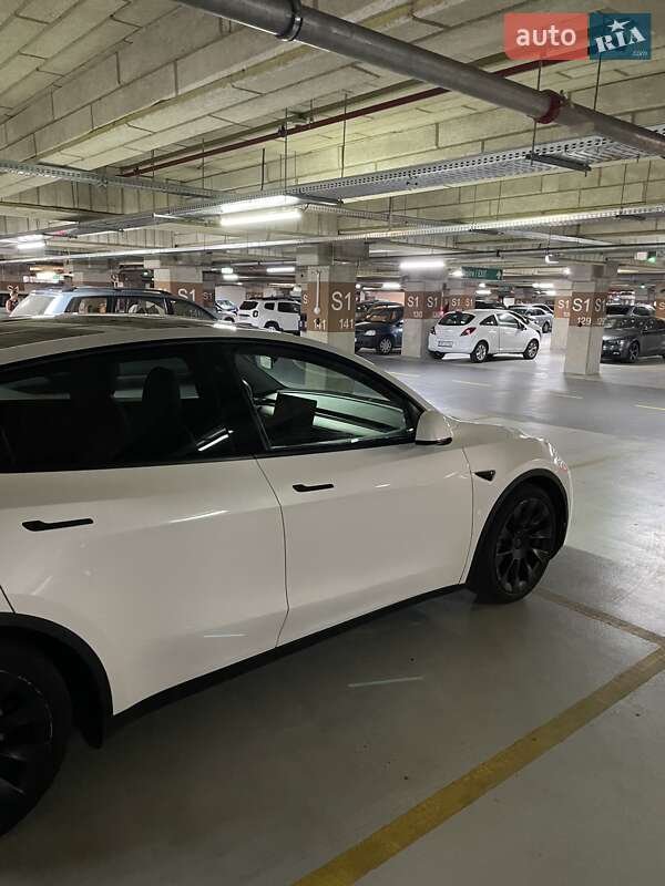 Внедорожник / Кроссовер Tesla Model Y 2021 в Первомайске