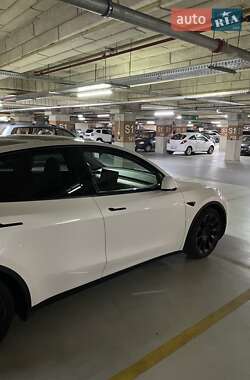 Внедорожник / Кроссовер Tesla Model Y 2021 в 