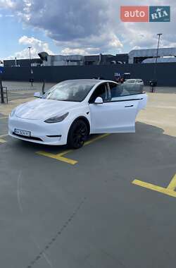 Внедорожник / Кроссовер Tesla Model Y 2021 в 