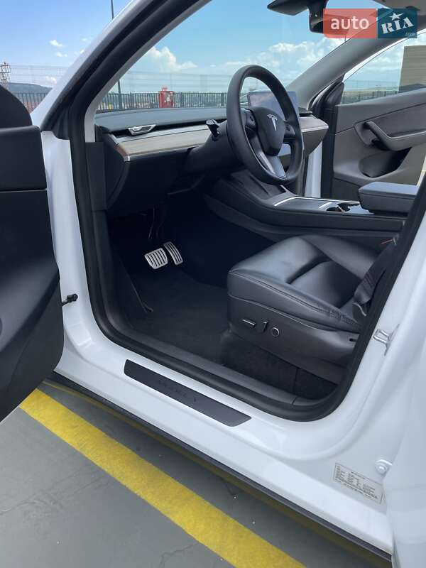 Внедорожник / Кроссовер Tesla Model Y 2021 в Первомайске