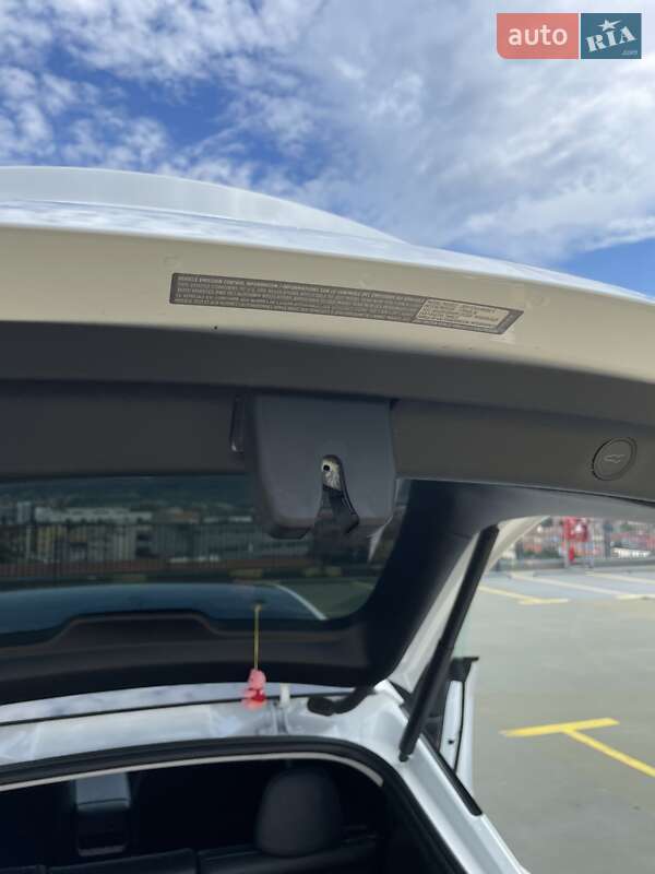 Внедорожник / Кроссовер Tesla Model Y 2021 в Первомайске