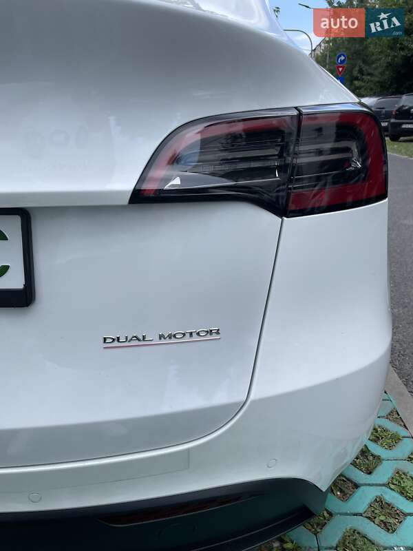 Внедорожник / Кроссовер Tesla Model Y 2021 в Первомайске