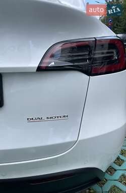 Внедорожник / Кроссовер Tesla Model Y 2021 в 