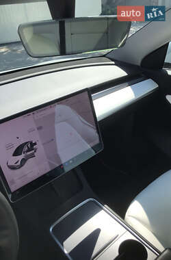 Внедорожник / Кроссовер Tesla Model Y 2021 в 