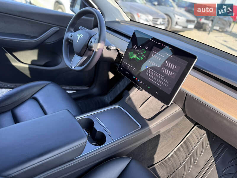 Внедорожник / Кроссовер Tesla Model Y 2022 в Ивано-Франковске