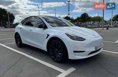 Внедорожник / Кроссовер Tesla Model Y 2021 в 