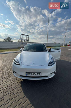 Tesla Model Y 2021