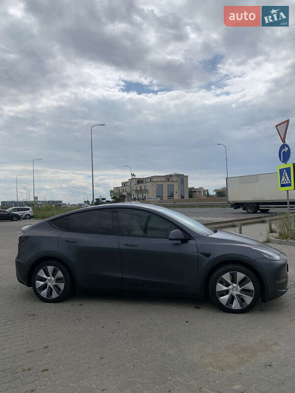 Внедорожник / Кроссовер Tesla Model Y 2020 в Львове