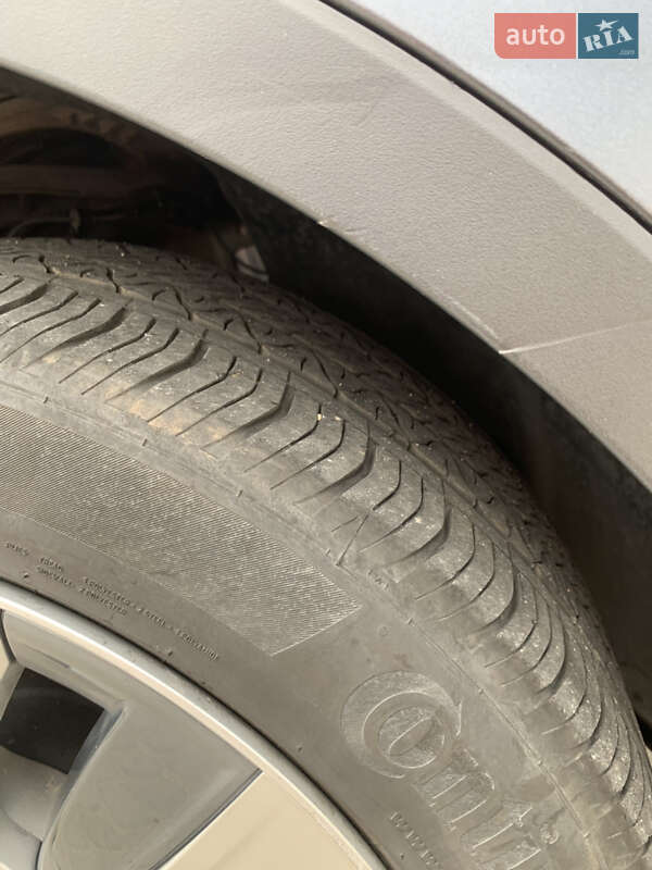 Внедорожник / Кроссовер Tesla Model Y 2020 в Львове