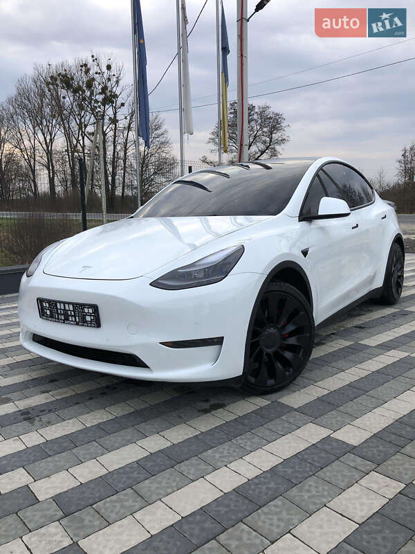 Tesla Model Y 2021