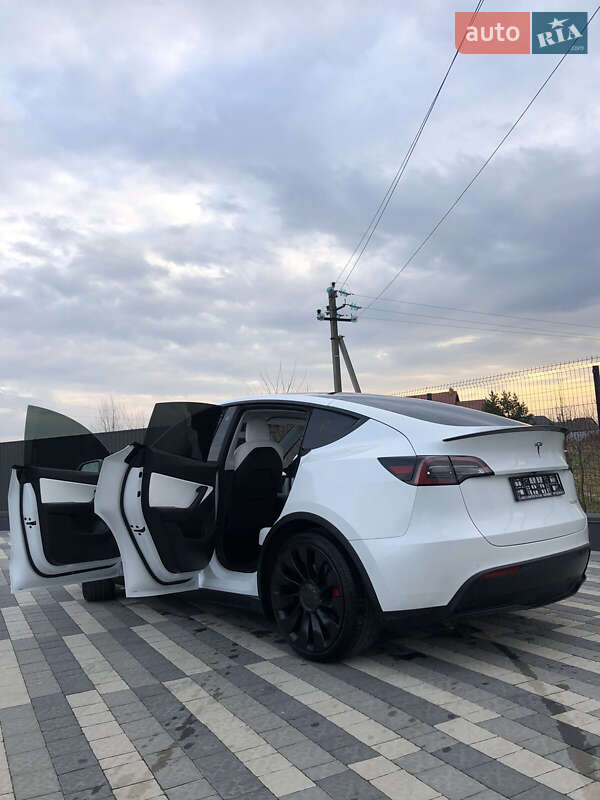 Внедорожник / Кроссовер Tesla Model Y 2021 в Львове