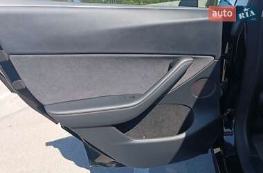Внедорожник / Кроссовер Tesla Model Y 2023 в 