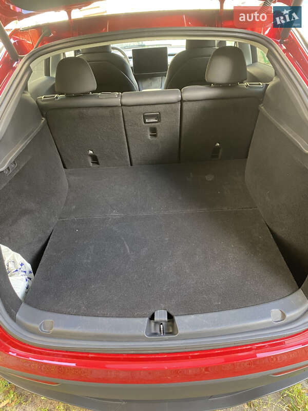 Внедорожник / Кроссовер Tesla Model Y 2023 в Киеве фото 34 Внедорожник / Кроссовер Tesla Model Y 2023 в Киеве