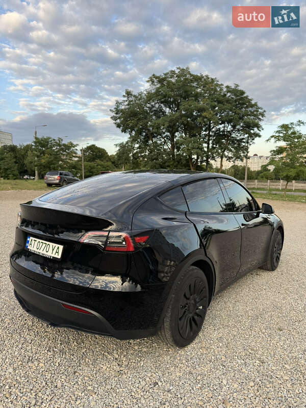 Позашляховик / Кросовер Tesla Model Y 2022 в Івано-Франківську