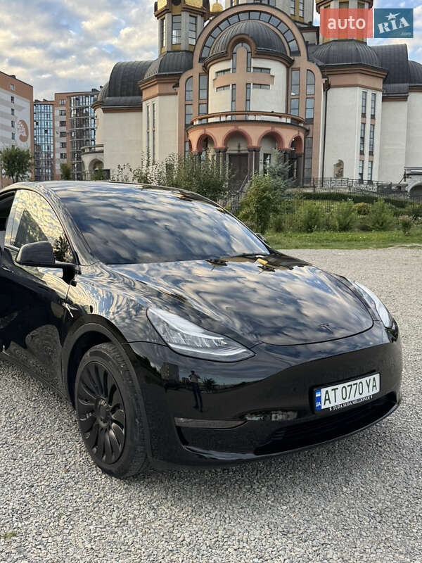 Позашляховик / Кросовер Tesla Model Y 2022 в Івано-Франківську