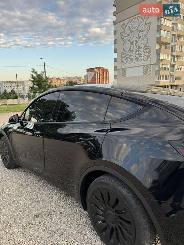 Позашляховик / Кросовер Tesla Model Y 2022 в Івано-Франківську