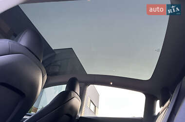 Внедорожник / Кроссовер Tesla Model Y 2023 в 