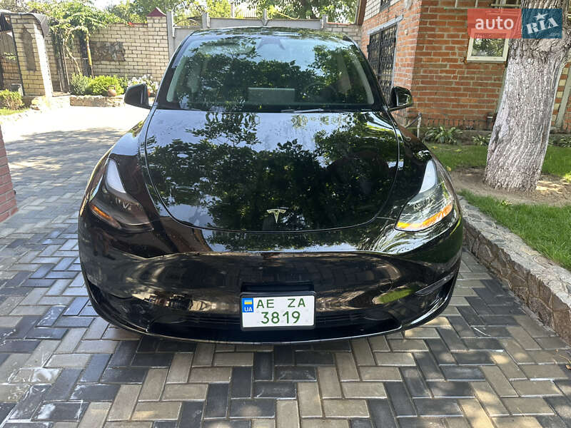 Внедорожник / Кроссовер Tesla Model Y 2024 в 