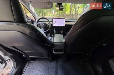 Внедорожник / Кроссовер Tesla Model Y 2020 в 