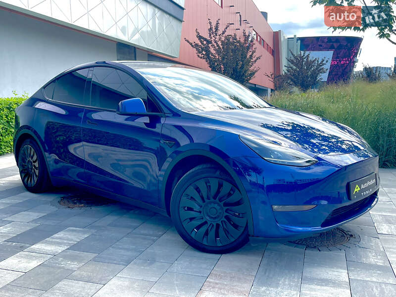 Внедорожник / Кроссовер Tesla Model Y 2023 в Киеве