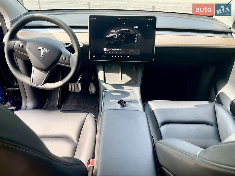 Внедорожник / Кроссовер Tesla Model Y 2023 в Киеве