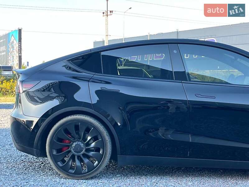 Внедорожник / Кроссовер Tesla Model Y 2022 в Львове