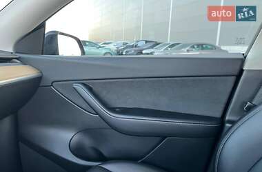 Внедорожник / Кроссовер Tesla Model Y 2022 в 