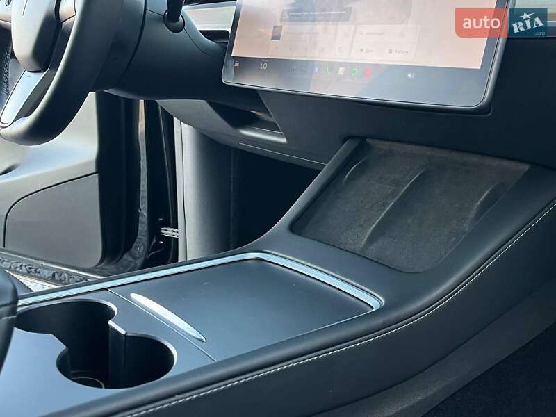 Внедорожник / Кроссовер Tesla Model Y 2022 в Львове