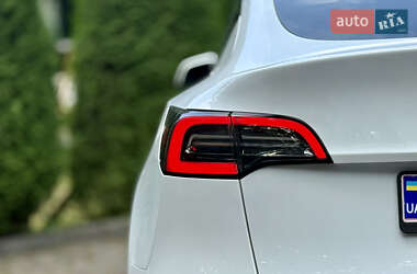 Внедорожник / Кроссовер Tesla Model Y 2023 в 