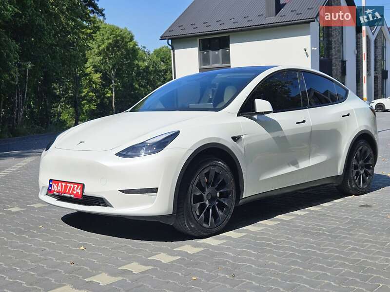 Внедорожник / Кроссовер Tesla Model Y 2023 в Тернополе