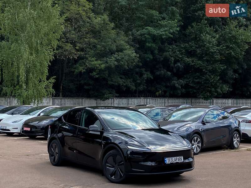 Внедорожник / Кроссовер Tesla Model Y 2025 в Киеве
