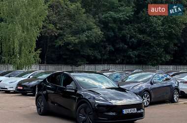 Внедорожник / Кроссовер Tesla Model Y 2025 в 