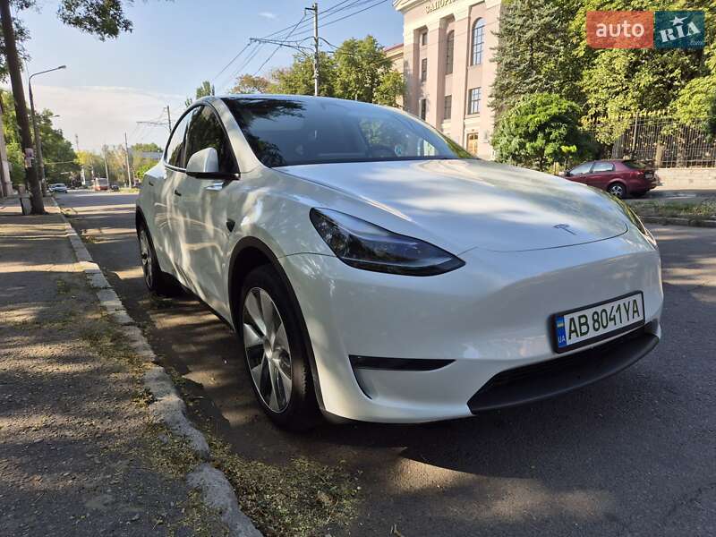 Внедорожник / Кроссовер Tesla Model Y 2023 в 