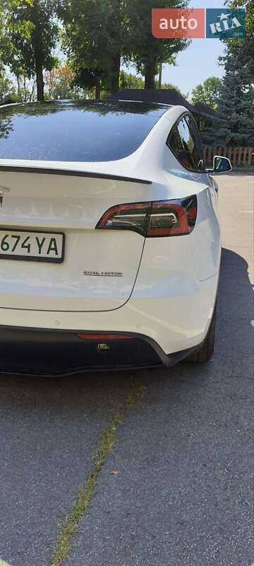 Позашляховик / Кросовер Tesla Model Y 2022 в Львові