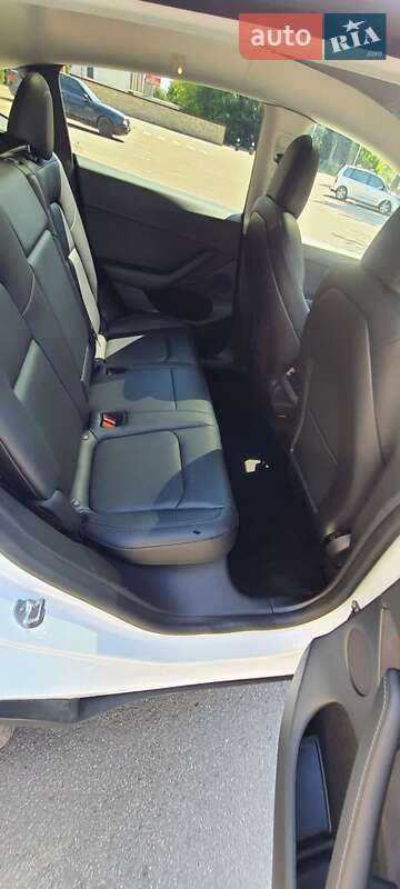 Позашляховик / Кросовер Tesla Model Y 2022 в Львові