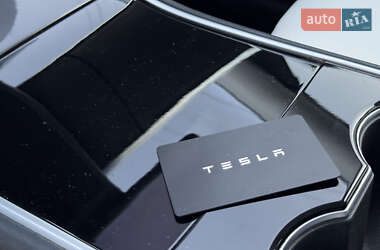 Внедорожник / Кроссовер Tesla Model Y 2020 в 