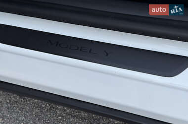 Внедорожник / Кроссовер Tesla Model Y 2020 в 