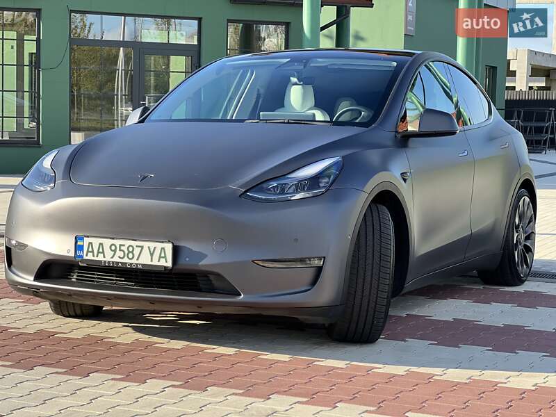 Внедорожник / Кроссовер Tesla Model Y 2022 в Киеве