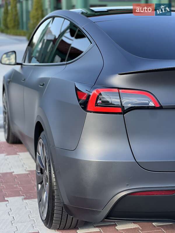 Внедорожник / Кроссовер Tesla Model Y 2022 в Киеве