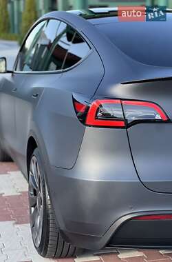 Внедорожник / Кроссовер Tesla Model Y 2022 в 