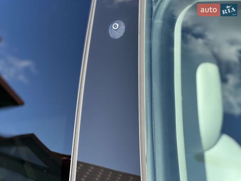 Внедорожник / Кроссовер Tesla Model Y 2022 в Киеве